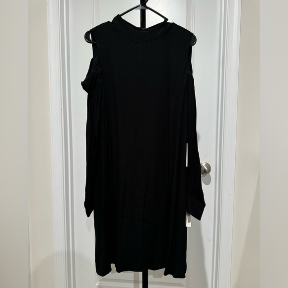 Chelsea28 Women’s Black Cold Shoulder Sheath Dress - Picture 1 of 6